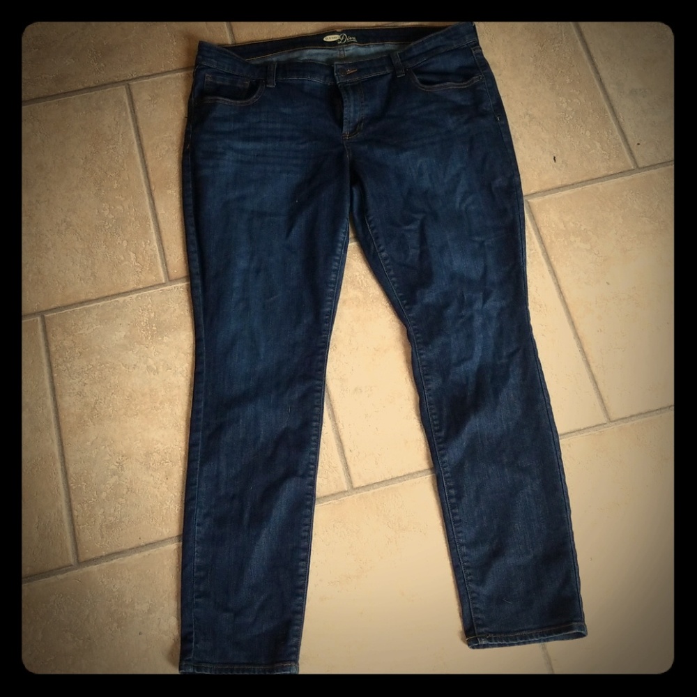 Old Navy Diva dark wash skinny Jean size 16